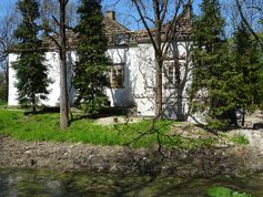 Dwór obronny Karśnickich w Siemkowicach